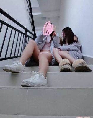 大晚上被男朋友放仙女棒_1080P超清免费观看